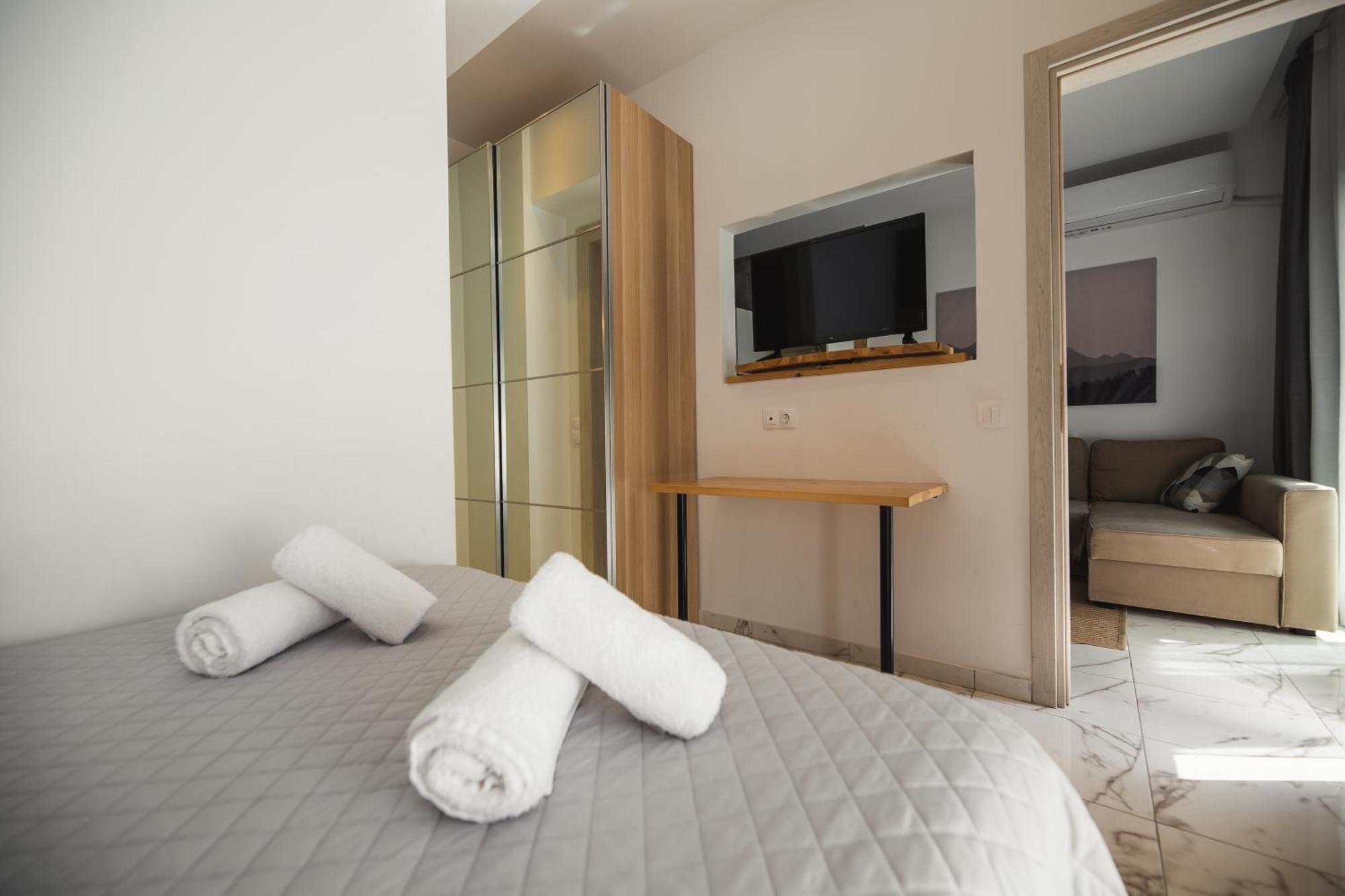 Luxury Apartment In The Center Of Ioannina City Exteriör bild